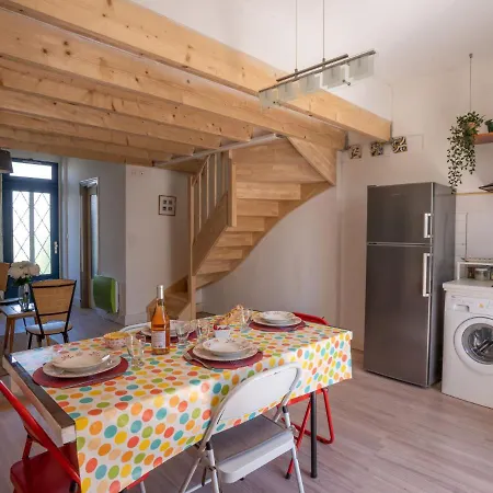 بيت للعطل La Pierre Fleurie By Interhome *